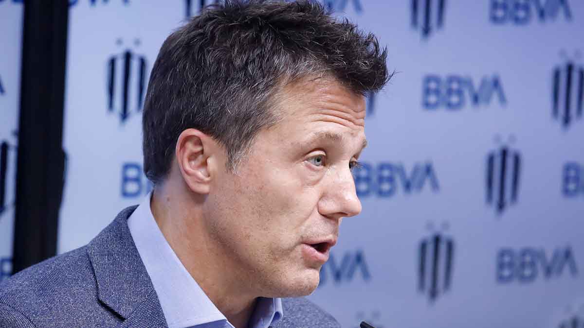 Rayados analiza continuidad de Víctor Manuel Vucetich