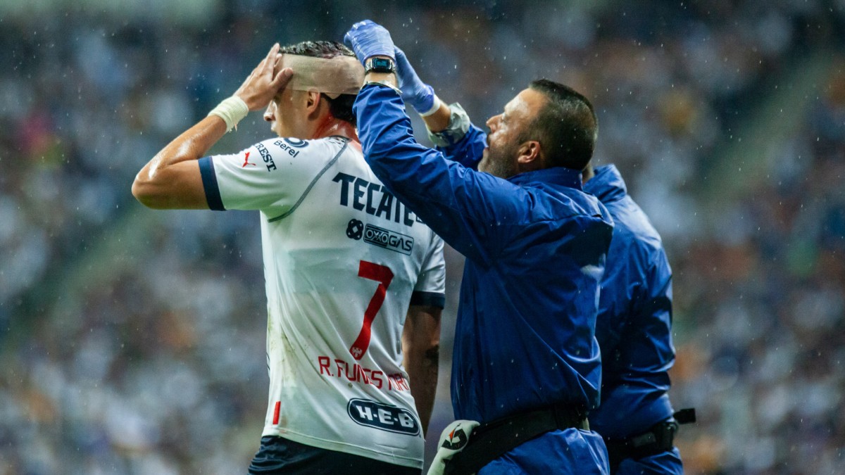 Rogelio Funes Mori termina con sangre y sin número