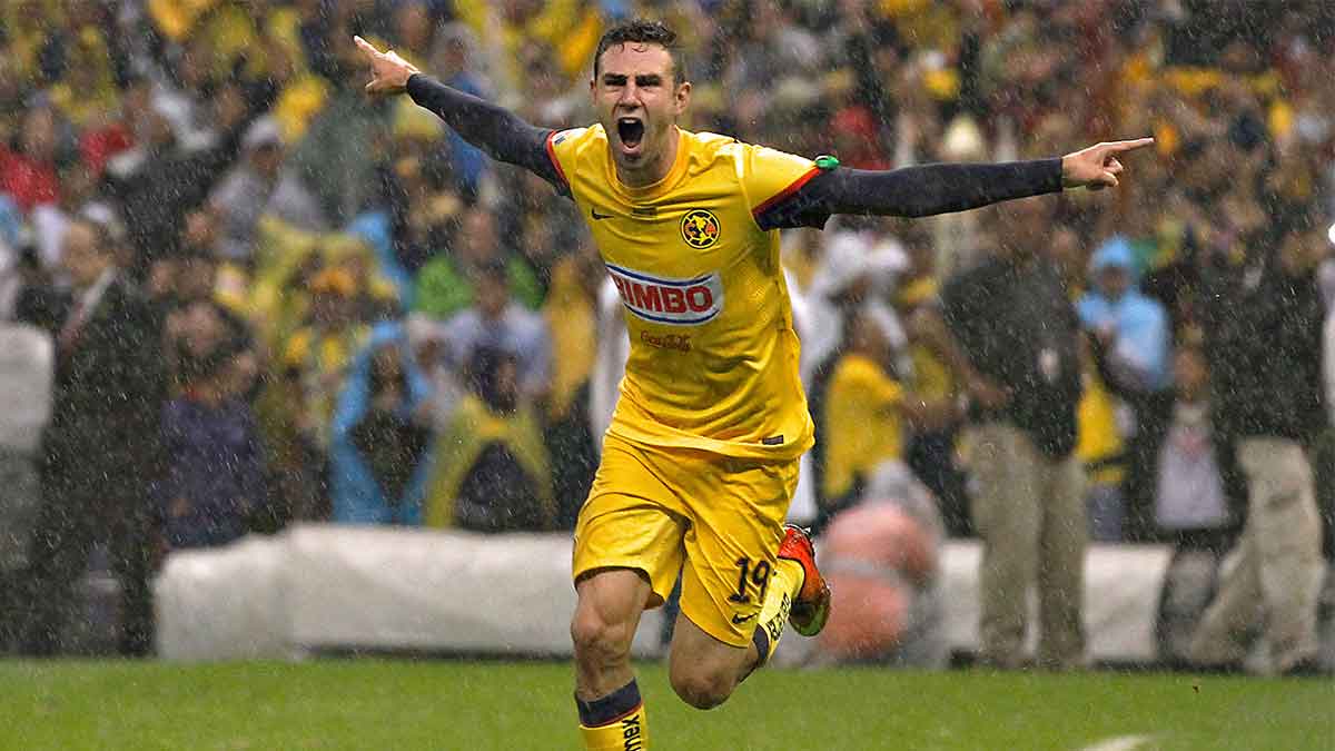 Miguel Layún revela cómo pidió tirar el penalti decisivo de la final del Clausura 2013