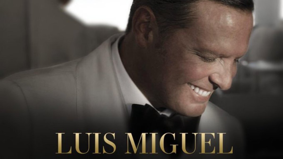 Luis Miguel. - @LMXLM.