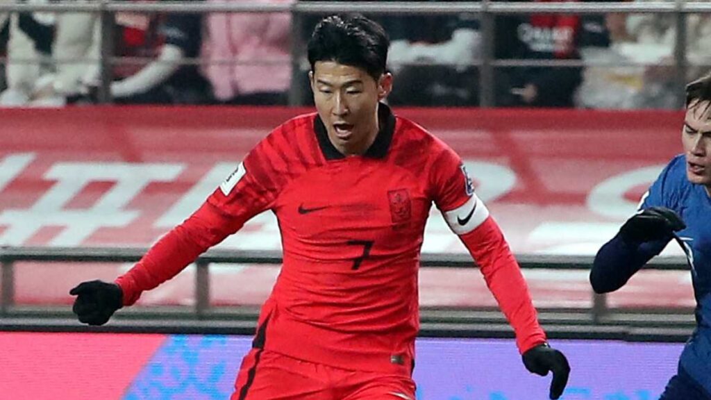 Heung Min Son tiene lindo gesto con niño que sufría de frío