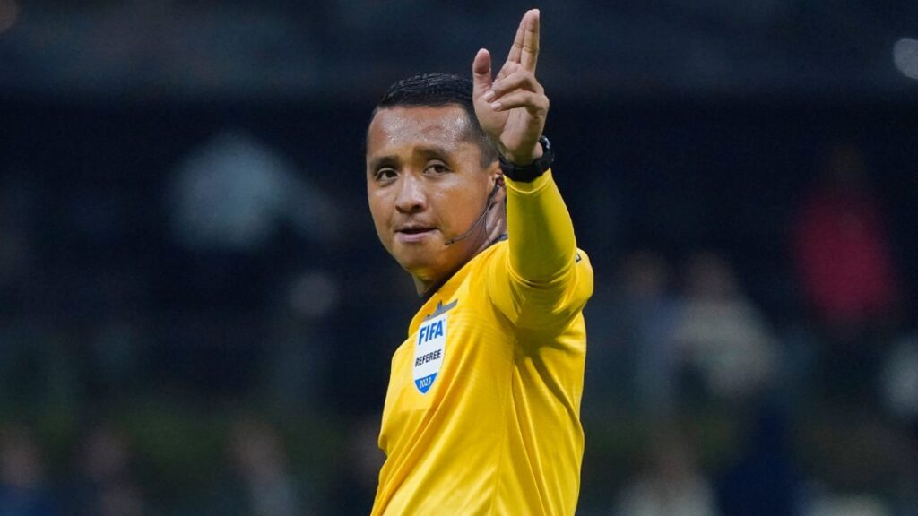 Iván Barton y su labor arbitral en el México vs Honduras | Imago7