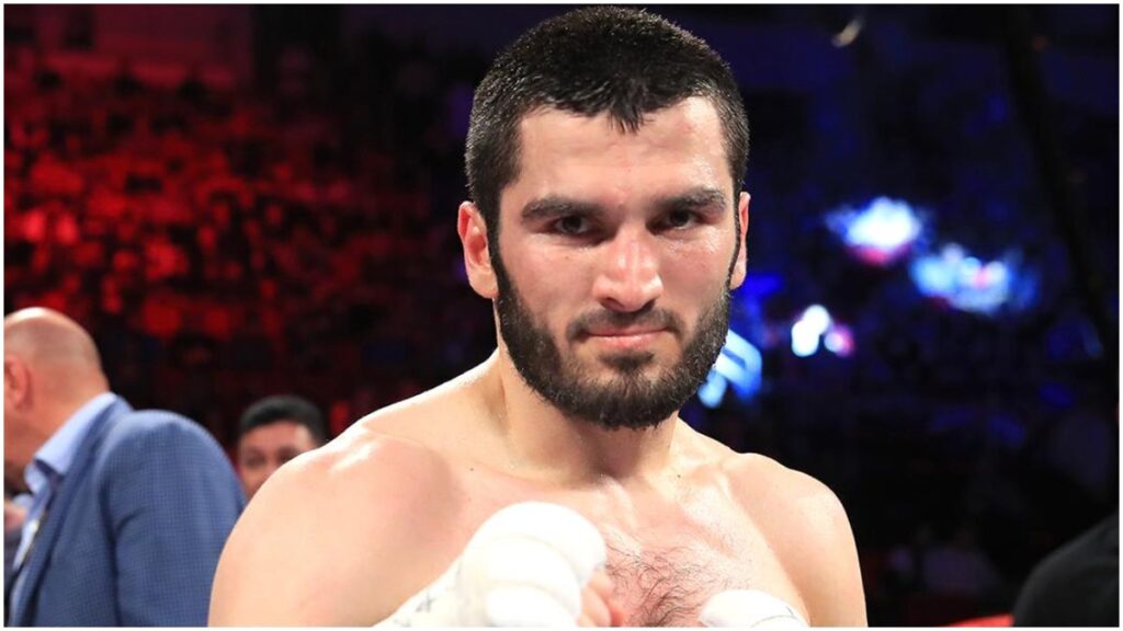Artur Beterbiev, campeón indiscutido de las 175 libras | X: @trboxing