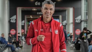 Santa Fe presenta sus nuevas camisetas para 2024: un diseño clásico con el León como protagonista