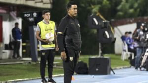 Ya es oficial: César Farías firma como nuevo entrenador del América de Cali para 2024