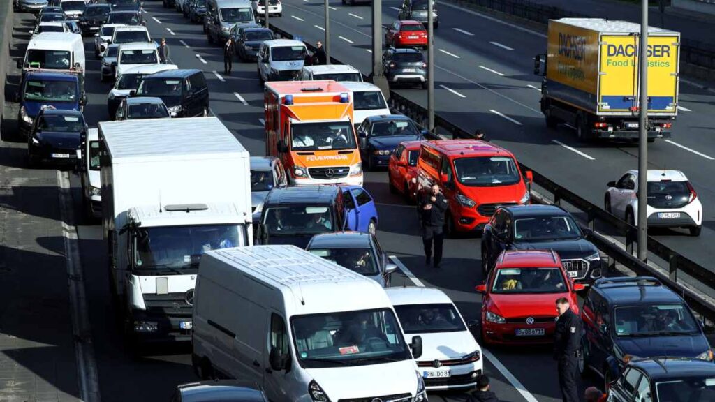 Hoy No Circula: ¿qué autos no pueden salir en la Ciudad de México y el Estado de México este martes 19 de agosto?