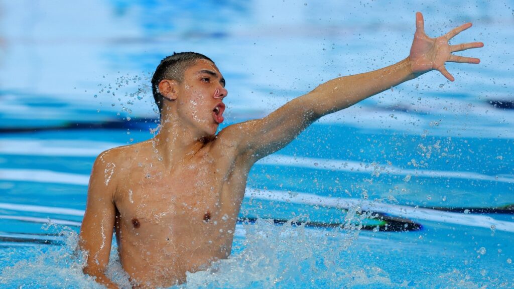 El tritón mexicano, Diego Villalobos, avanza a la ronda por medallas en la natación artística del Mundial de Natación Doha 2024