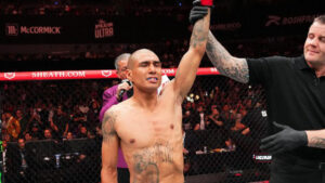 Edgar Chairez termina su rivalidad con Daniel Lacerda sometiéndolo en UFC México