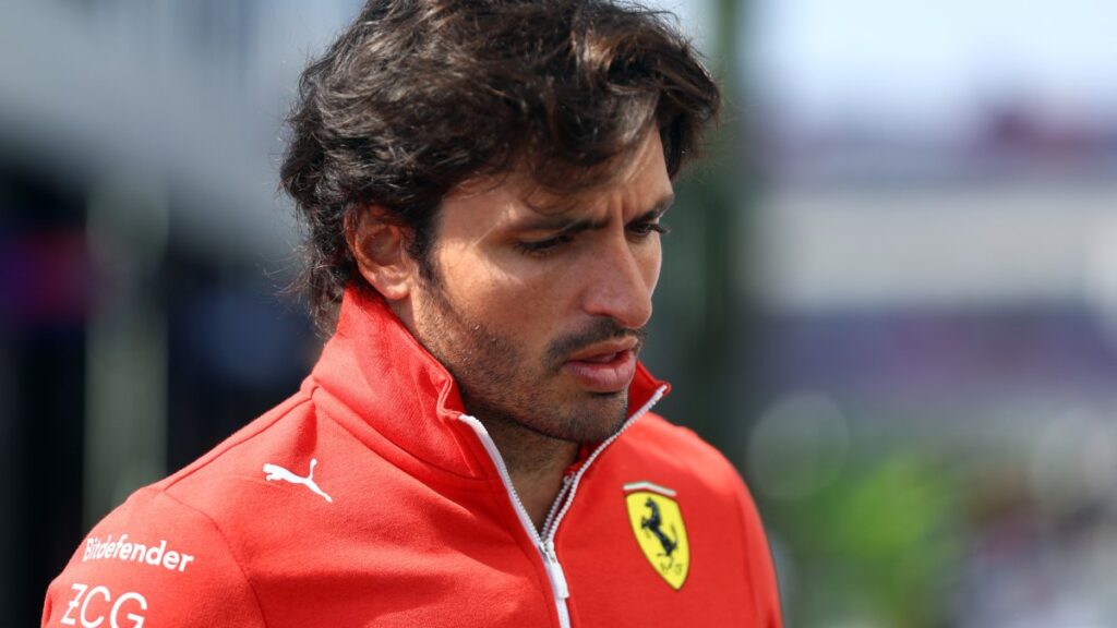 Carlos Sainz fue diagnosticado con apendicitis por lo que no podrá ser parte del resto del fin de semana del GP de Arabia Saudita.