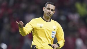 ¿Cuál es la situación de César Ramos y los árbitros mexicanos varados en Qatar por la crisis en medio oriente?