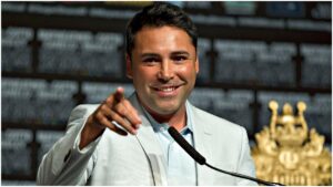 Oscar de la Hoya se ríe de la derrota de Canelo Álvarez ante Terence Crawford