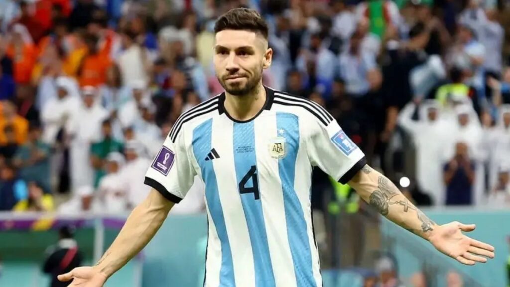 Gonzalo Montiel, jugando con Argentina. (AFA)