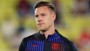 Ter Stegen pasa por el quirófano y su futuro en la portería del Barça se enfría