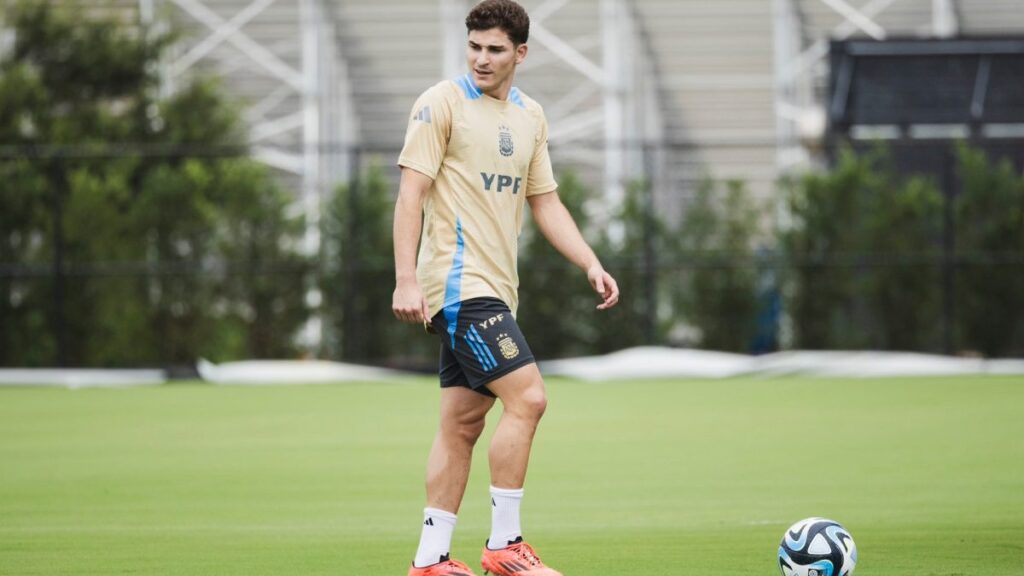 Julián durante un entrenamiento. (AFA)