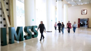 Pensión vitalicia IMSS: ¿Cuántas semanas cotizadas necesitas para obtenerla y de cuánto es el pago mensual?
