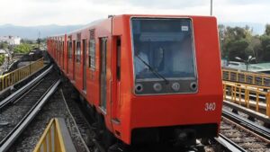 ¿Cambian de horario y cierran estaciones en Metro y Metrobús el 20 de noviembre?