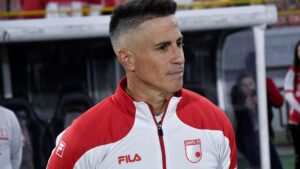 Pablo Peirano pica en punta para ser el nuevo técnico de Santa Fe