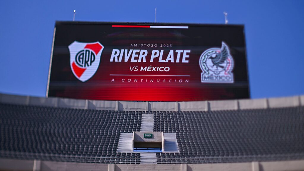River vs México en el Monumental