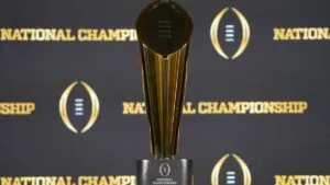 Todos los campeones del fútbol americano colegial de la NCAA, temporada por temporada