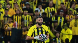 Benzema se niega a jugar con el Al Ittihad y pone en duda su futuro en Arabia Saudita