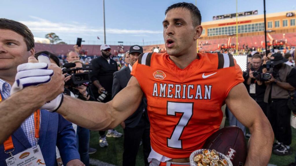 Jack Bech lleva al equipo American a una emotiva victoria en el Senior Bowl 2025