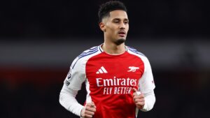 El Real Madrid piensa en William Saliba para reforzar su mermada defensa