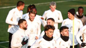 ¡Convocado! Santiago Gimenez, en la lista del Milan para la Coppa Italia frente a la Roma