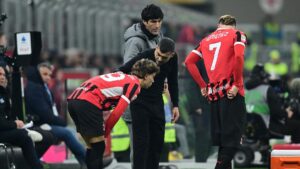 ¿Será bienvenido? Santi Gimenez apunta a su primera titularidad con el Milan en la visita al Feyenoord