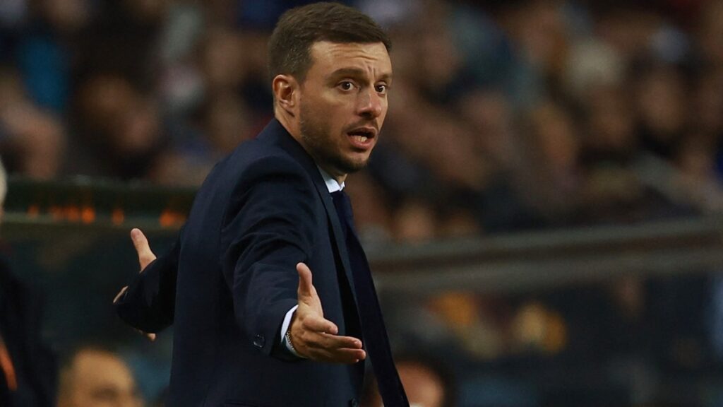 La historia de amor de Martín Anselmi con el FC Porto de Portugal se está convirtiendo en una historia de terror. Acá sus primeras críticas