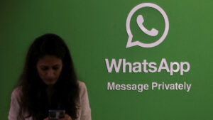 ¿Se cayó WhatsApp hoy sábado 12 de abril? Millones de usuarios alrededor del mundo reportan estas fallas