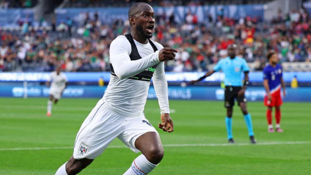 Panamá aprovecha el concierto de errores de Estados Unidos y con gol de último minuto los deja fuera de la final de la Nations League