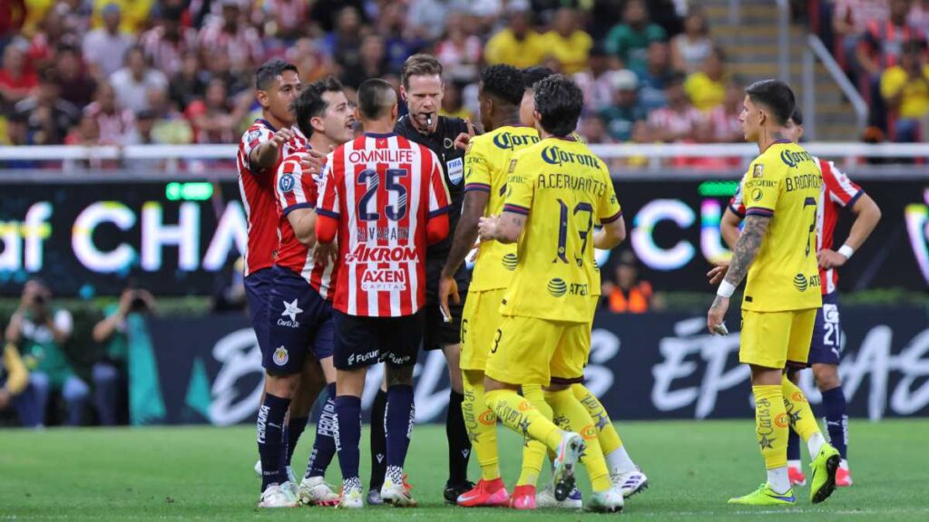 Roberto García Orozco, contundente: "Debió marcarse penal a favor del América"