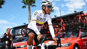 Egan Bernal no desentona en el Tour de los Alpes y ya es top 3 en la general