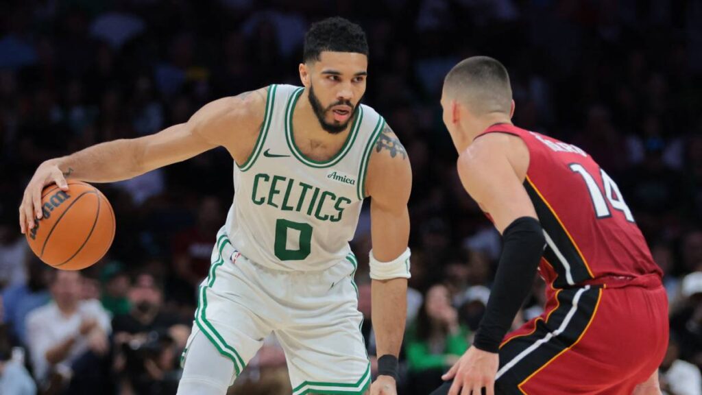 Jayson Tatum brilló con los Celtics. Reuters