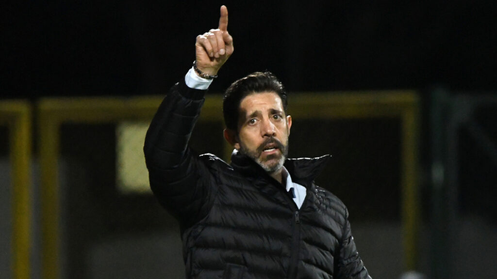 Jorge Bava, entrenador de Independiente Santa Fe. | VizzorImage