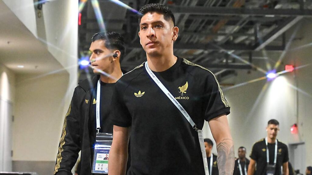 Borussia Dortmund va de nuevo por Edson Álvarez