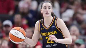 Caitlin Clark regresa y anota 32 puntos para liderar al Fever ante el NY Liberty