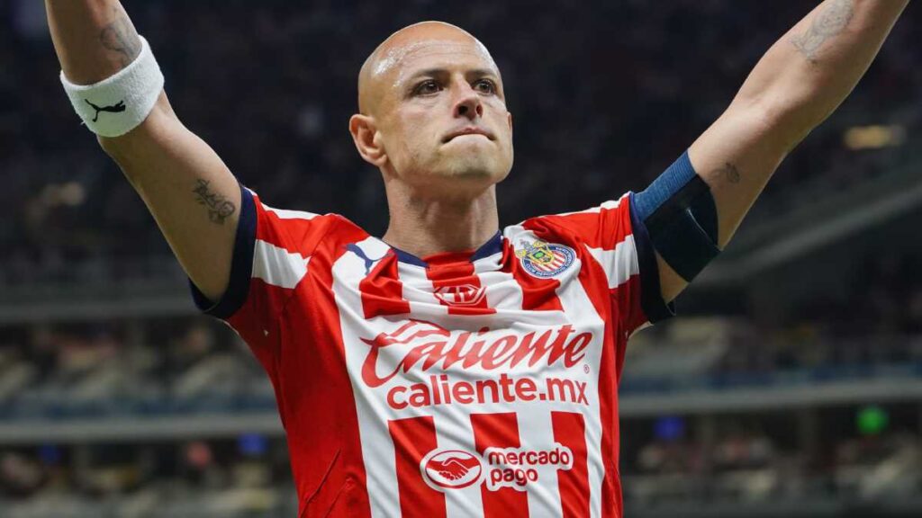 Chicharito Hernández regresa a la convocatoria con Chivas; vería acción ante Puebla