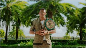 David Benavidez pone contra las cuerdas a Canelo Álvarez: “Me tiene miedo”