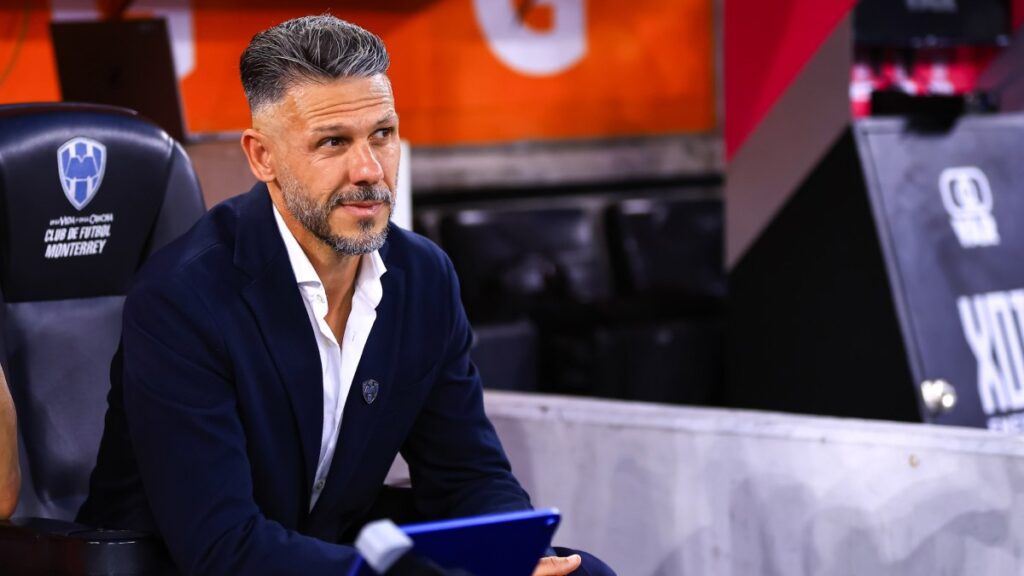 Martín Demichelis apoya a Sergio Canales en su recuperación | Imago7