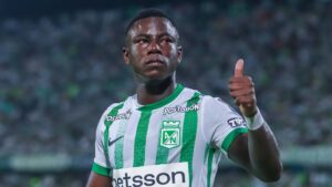 Tras la inminente salida de Jhon Arias, Fluminense entra en la puja por Marino Hinestroza