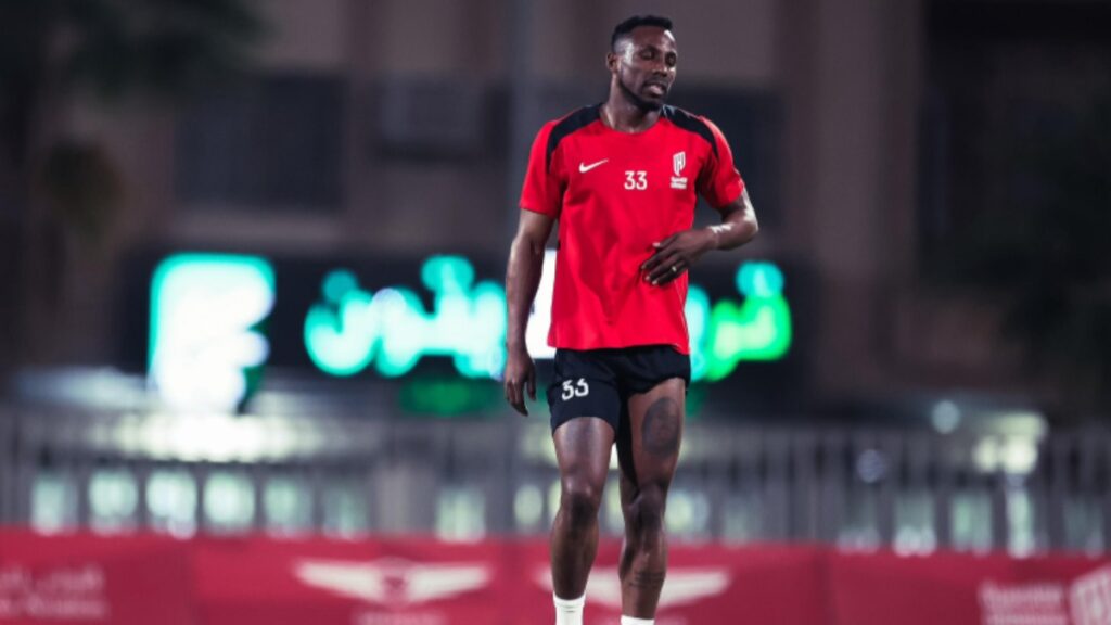 Julián Quiñones marcó penalti a lo Panenka que lo acerca a Karim Benzema en la tabla de goleadores... pese a la derrota del Al Qadisiya