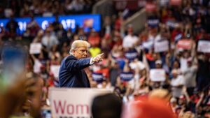 Donald Trump busca imponer un arancel de 100% a las películas realizadas fuera de Estados Unidos