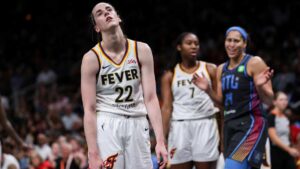 Caitlin Clark se rompe: sufre la primera lesión seria de su carrera