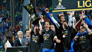 Cruz Azul, a igualar al América como el gigante de la Concacaf