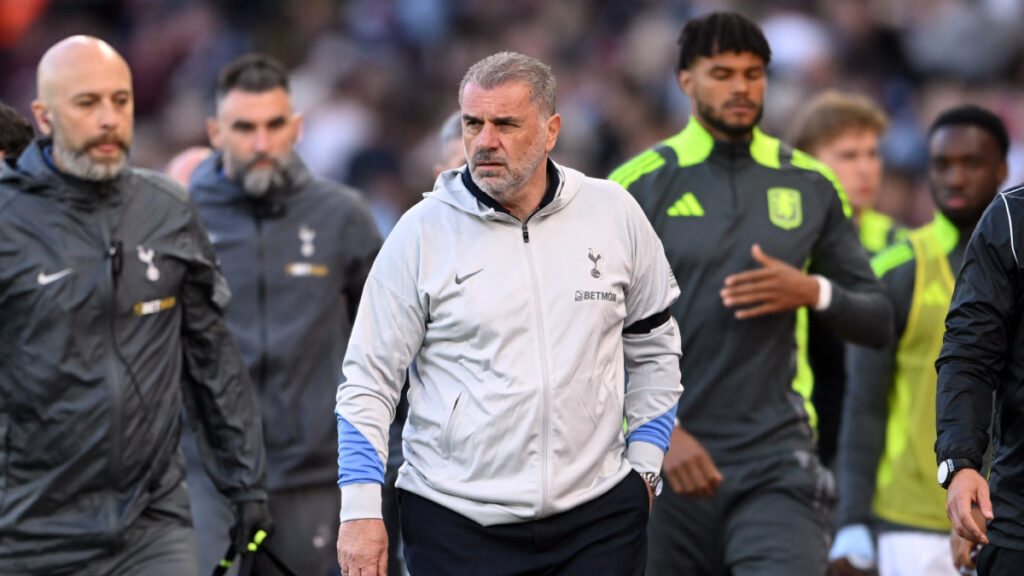 Ange Postecoglou, DT del Tottenham, busca romper la racha. (Reuters)