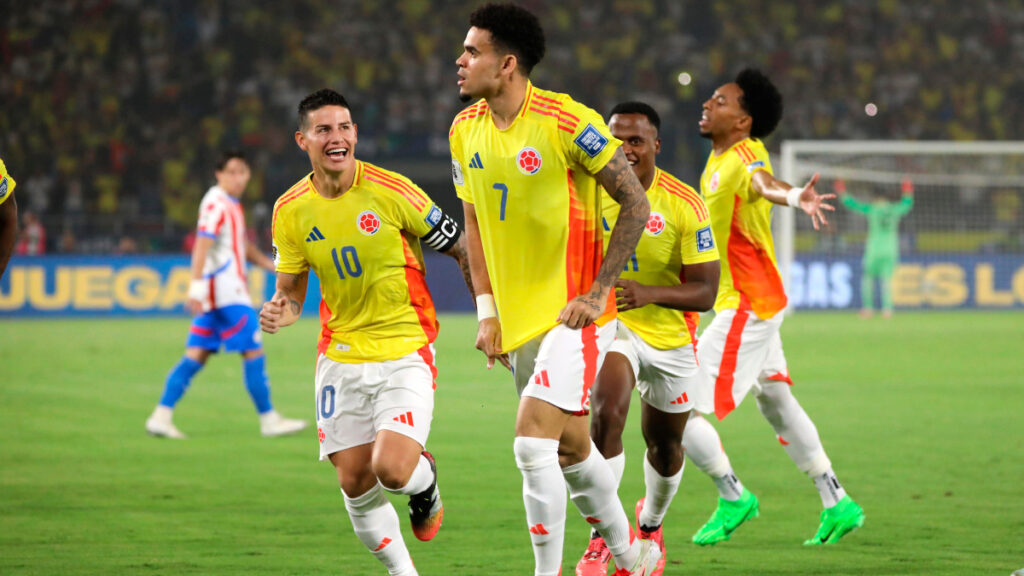 Luis Díaz festeja un gol ante Paraguay en la jornada anterior. | VizzorImage