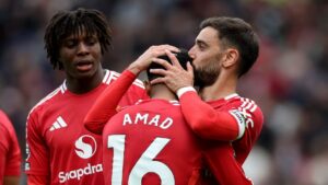Manchester United despide la peor temporada de su historia con un triunfo ante el Aston Villa