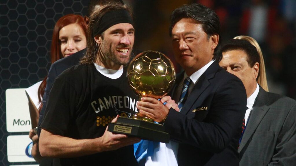 Mariano Pavone durante su estancia en Cruz Azul