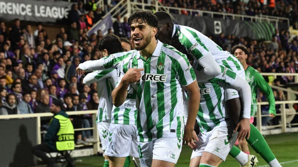 Betis avanza a la final de la Conference League tras empatar ante Fiorentina